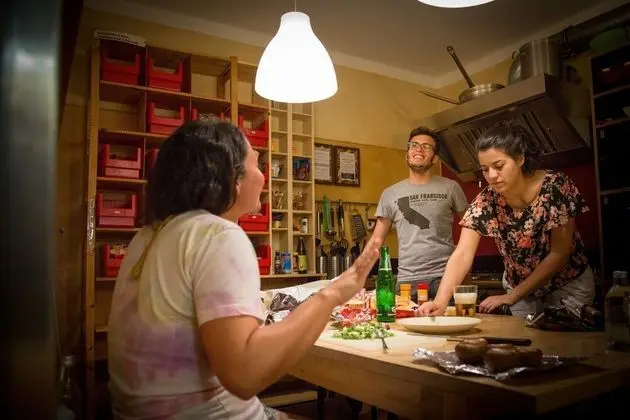EastSeven Berlin Hostel - Yerinde Yemek