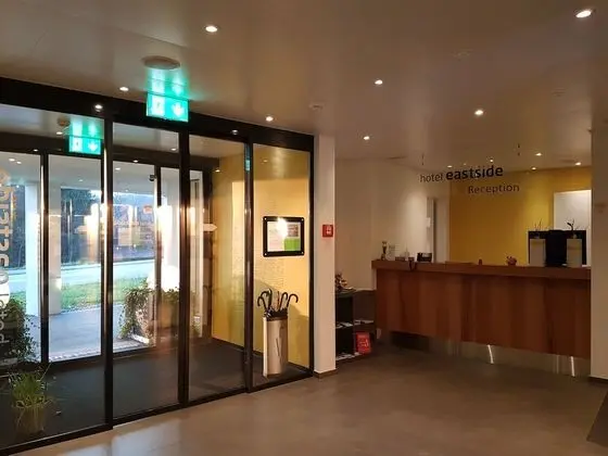 Hotel Eastside - Lobi