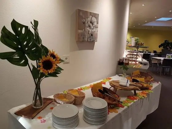Hotel Eastside - Yerinde Yemek