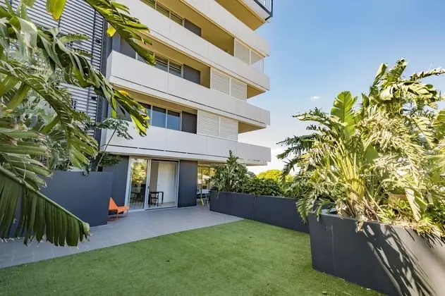 EASTWOOD APARTMENTS
