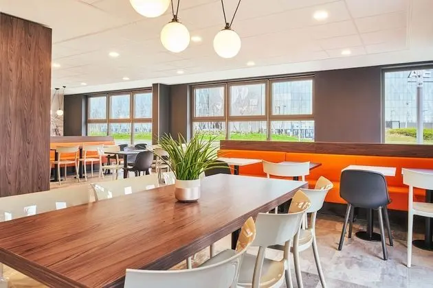easyHotel Paris Charles de Gaulle - Yerinde Yemek