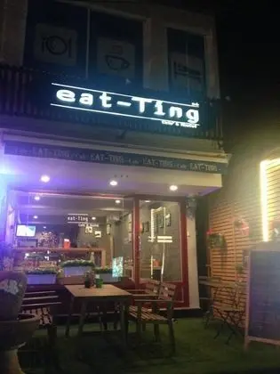 Eat - Ting Cafe and Hostel - Dış Mekan