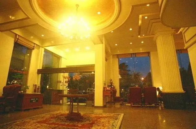 Ebina House Hotel