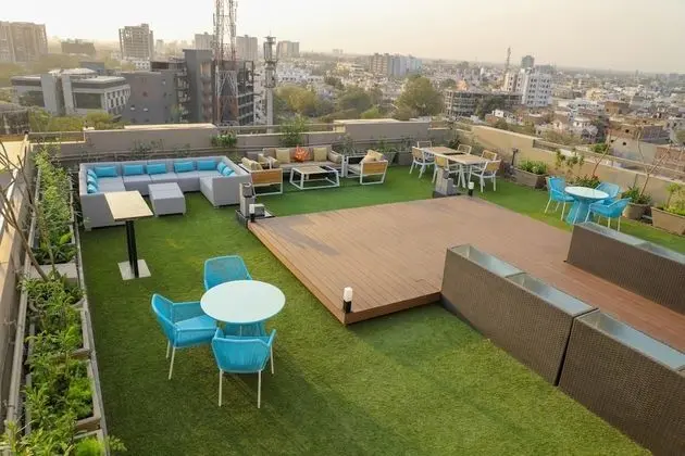 Ebony Residency