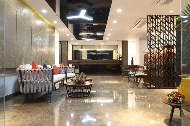 Ebony Residency - Lobi
