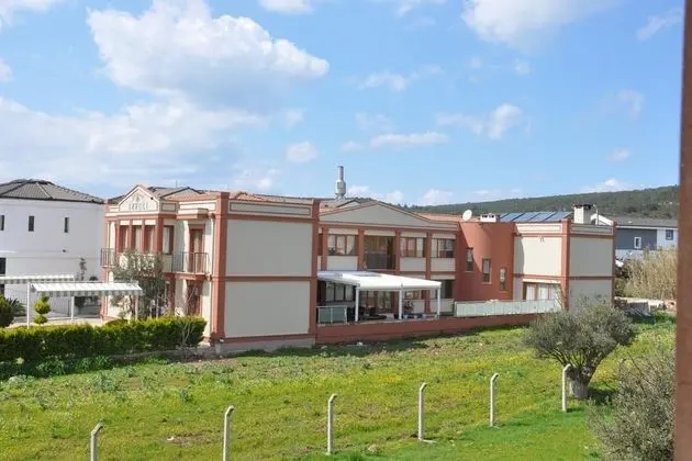 Ebruli Otel Cunda - Genel
