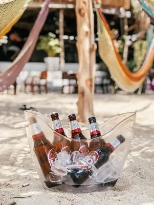 Echo Beach Hostel - Havuz