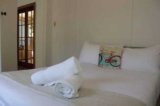 Eclectic 1 Bedroom Apartment in the Heart of Palm Beach