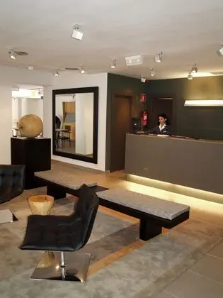 Eco Alcala Suites - Lobi