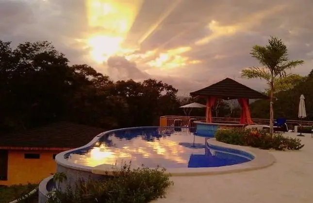 Eco Boutique Hotel Vista Las Islas Reserva Natural - Havuz