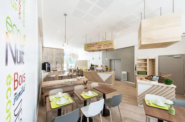 Hotel Eco Nuit Saint Nazaire - Yeme / İçme