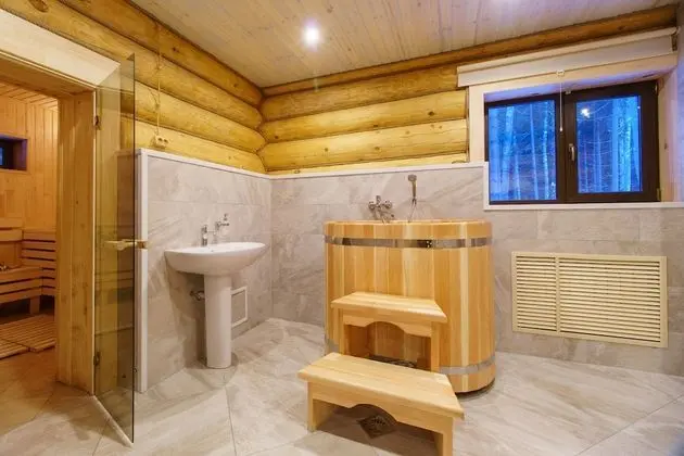 Eco Hotel Romanov Les - Spa