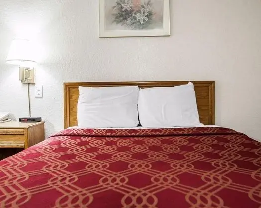 Econo Lodge Airport Airport Area - Genel