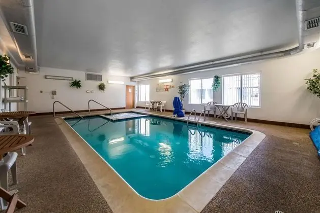 Econo Lodge Airport Colorado Springs - Havuz
