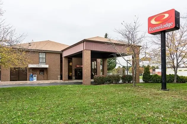 Econo Lodge Andrews AFB - Dış Mekan