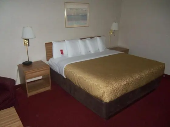 Econo Lodge Arena