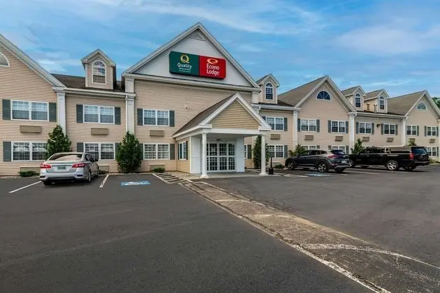 Econo Lodge - Dış Mekan