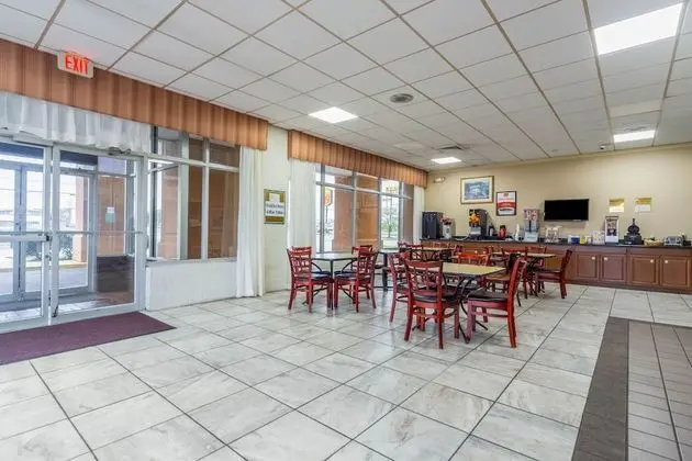 Econo Lodge - Lobi