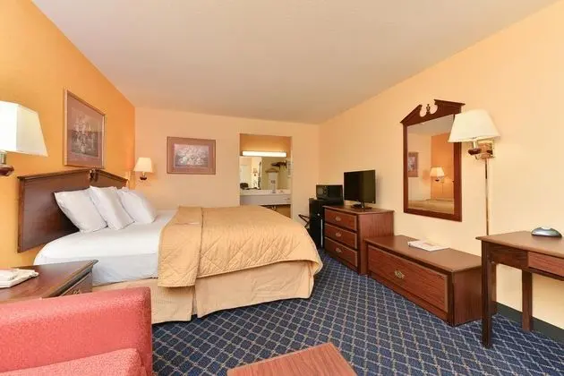 Econo Lodge Battleboro North