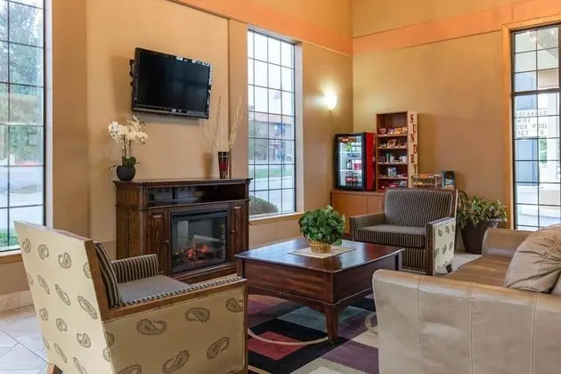 Econo Lodge Branson at Thousand Hills - Lobi