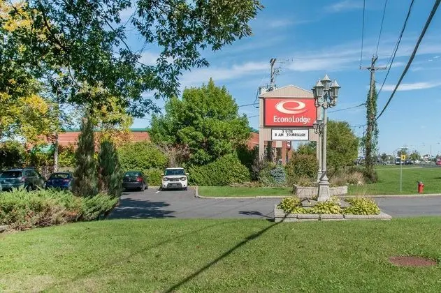 Econo Lodge Brossard