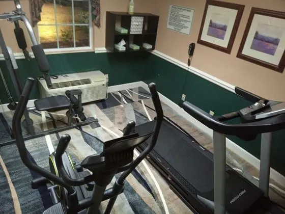 Econo Lodge - Fitness