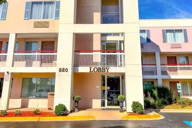 Econo Lodge Burr Ridge