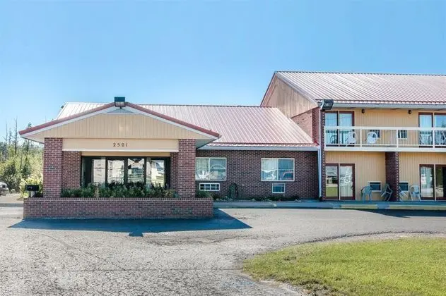 Econo Lodge Cadillac