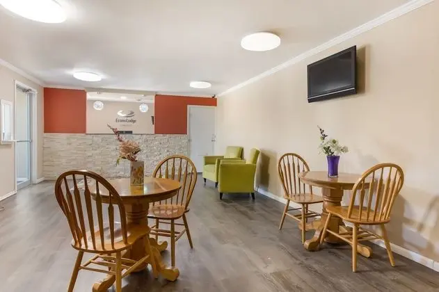 Econo Lodge - Lobi