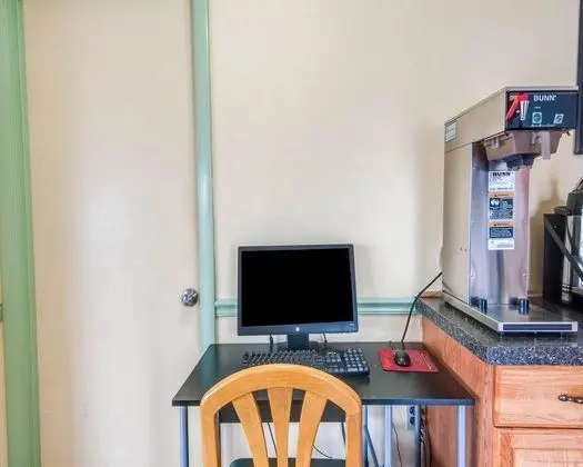 Econo Lodge East Staunton