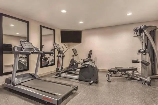 Econo Lodge - Fitness