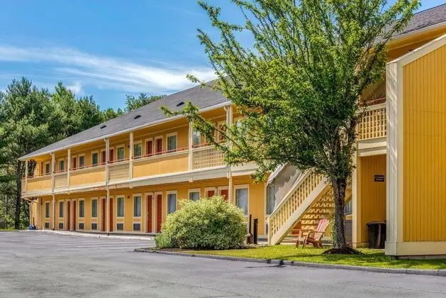 Econo Lodge (Freport) - Dış Mekan