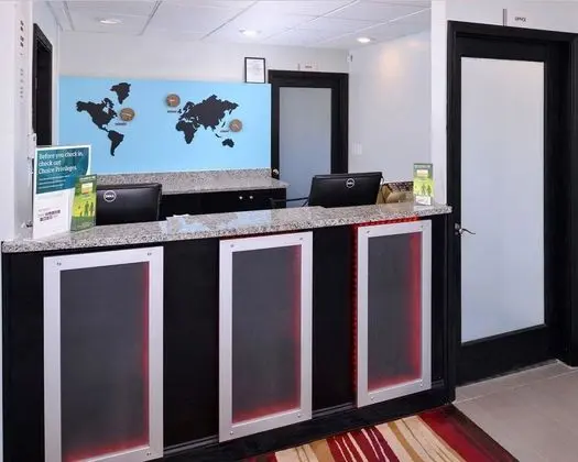 Econo Lodge Henrietta - Lobi