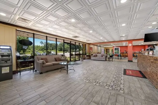 Econo Lodge - Lobi