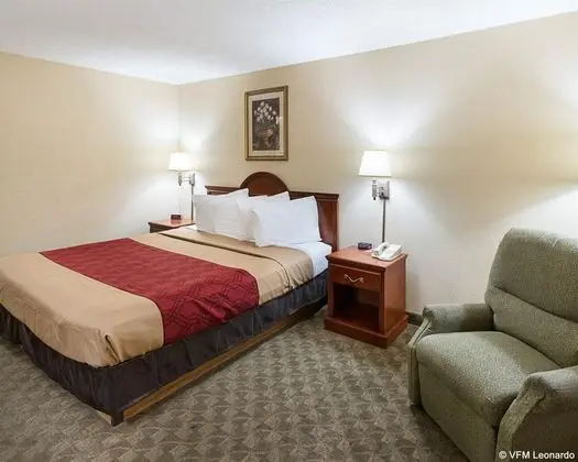 Econo Lodge Hillsboro I-35