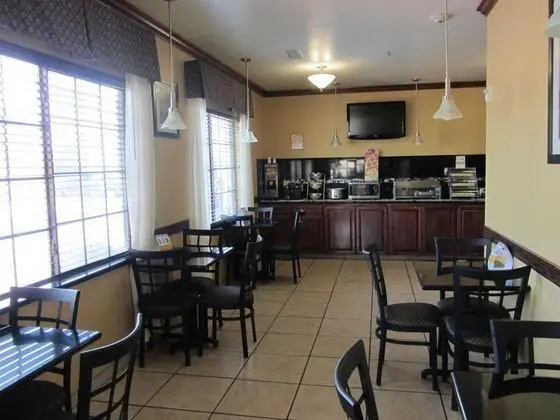 Econo Lodge I-27