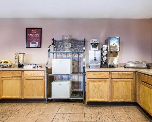 Econo Lodge I-44 - Exit 80 - Yeme / İçme