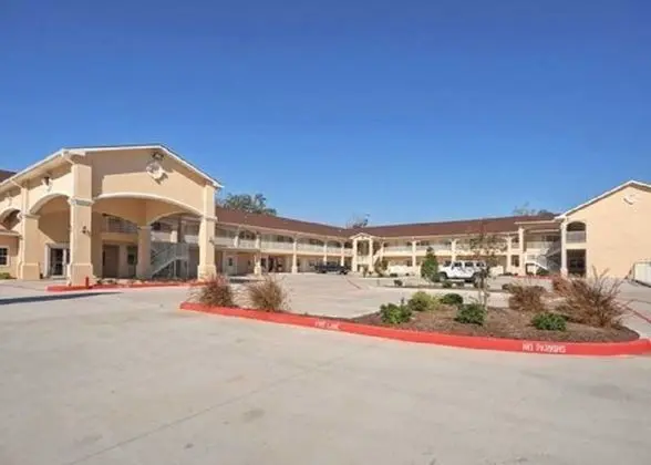 Econo Lodge Inn & Suites Bridge City