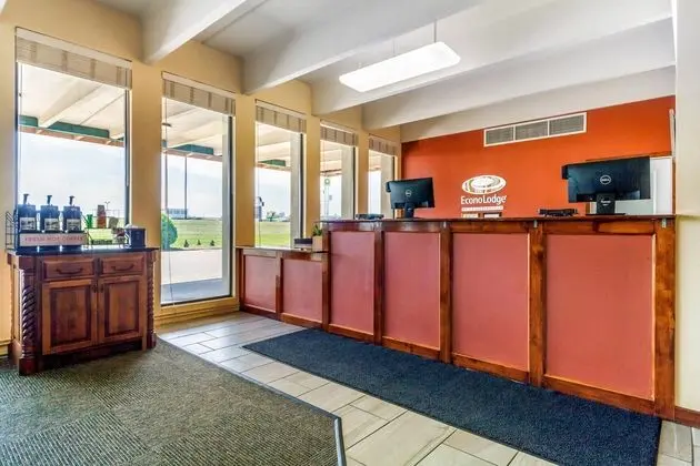 Econo Lodge Inn & Suites Brookings - Lobi