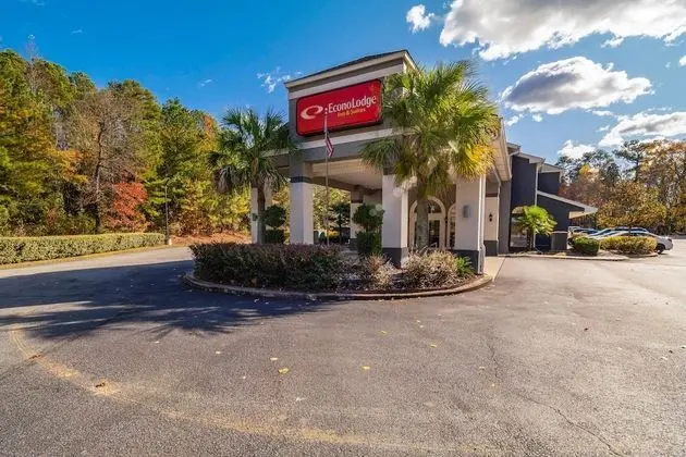 Econo Lodge Inn & Suites - Dış Mekan