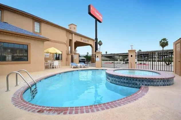 Econo Lodge Inn & Suites Corpus Christi