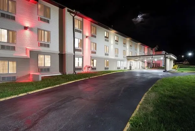 Econo Lodge Inn & Suites - Des Moines/Merle Hays Road - Dış Mekan