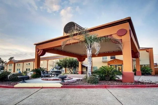 Econo Lodge Inn & Suites Diamondhead