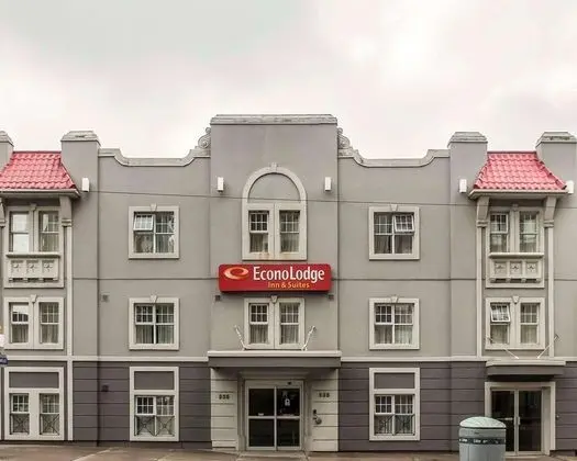 Econo Lodge Inn and Suites Downtown Toronto