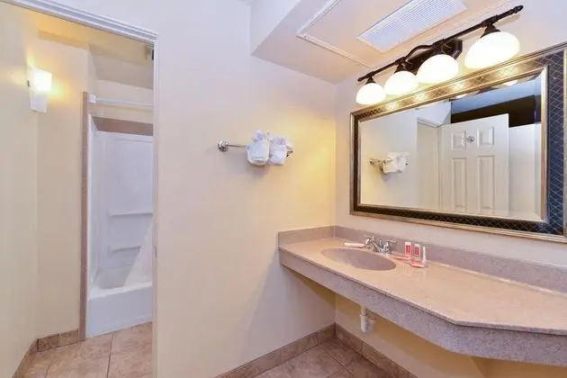Econo Lodge Inn & Suites Durango Area