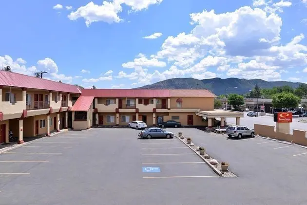Econo Lodge Inn & Suites Durango Area