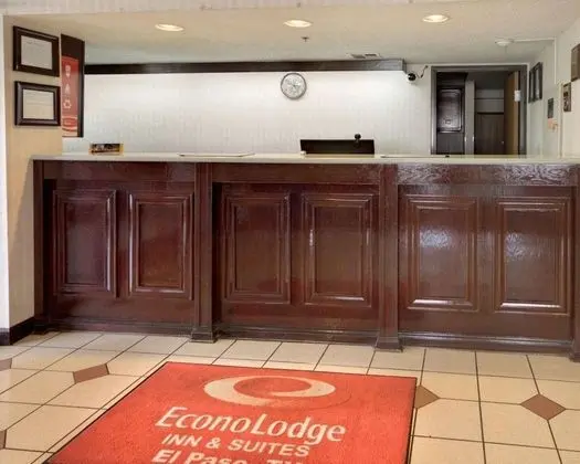 Econo Lodge Inn & Suites - Lobi