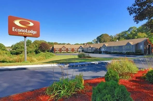 Econo Lodge Inn & Suites Groton