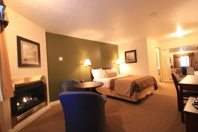 Econo Lodge Inn & Suites High Level Area