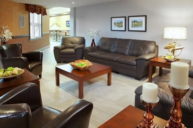 Econo Lodge Inn & Suites - Lobi